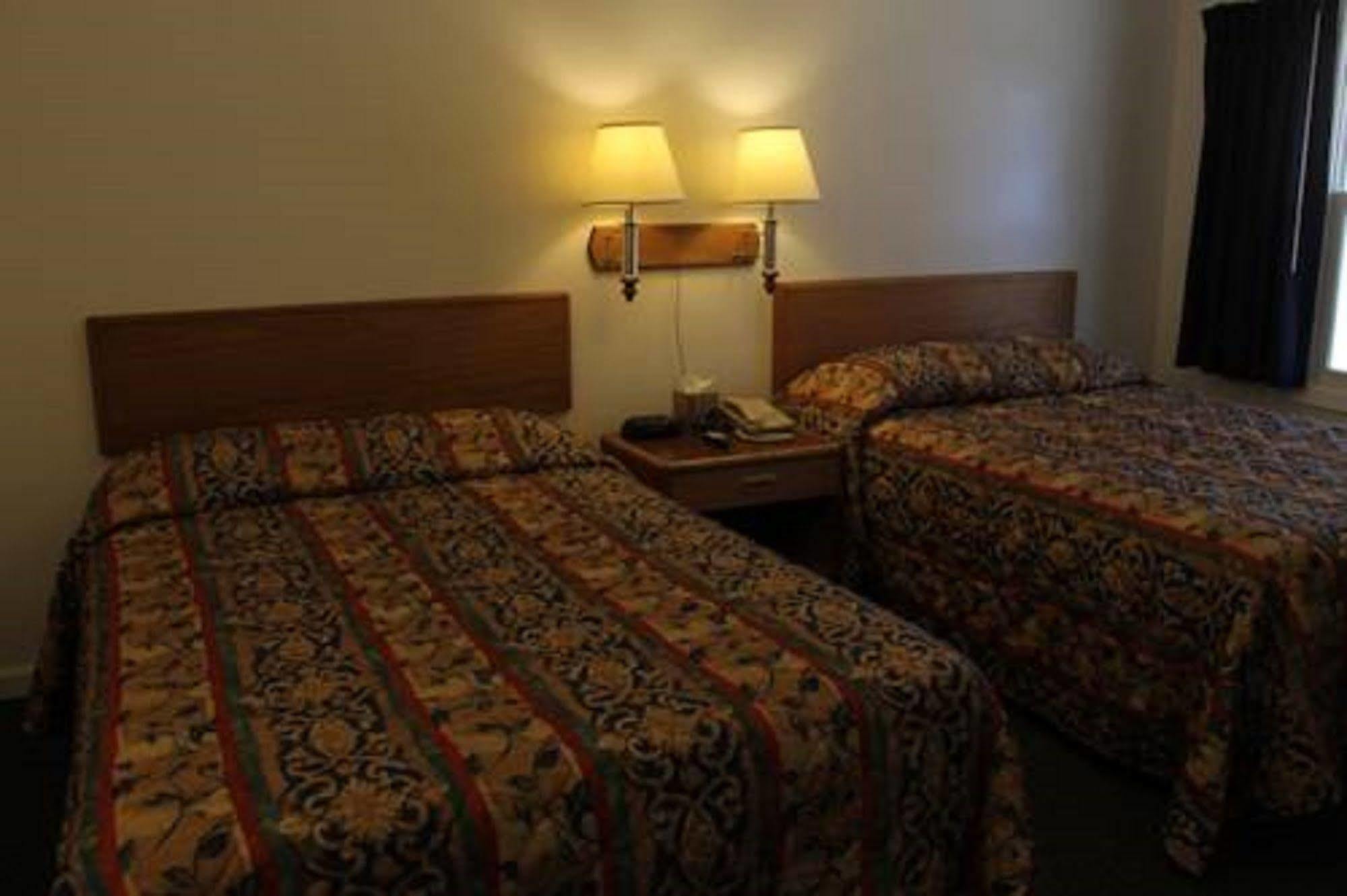 Western Star Inn Rifle Esterno foto